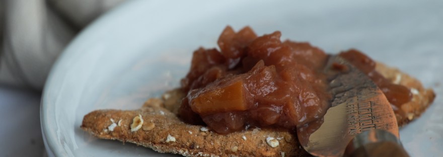 Chutney on crispbread