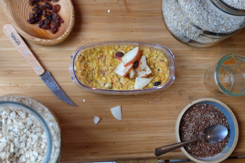 Porridge with apple