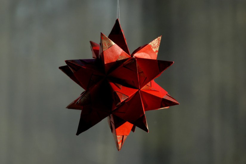 stern aus rotem papier